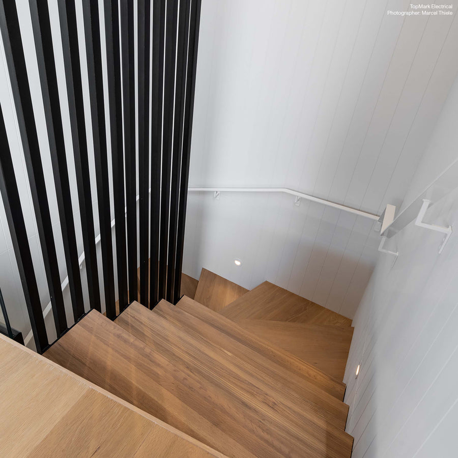 Round Half Moon White 3000K